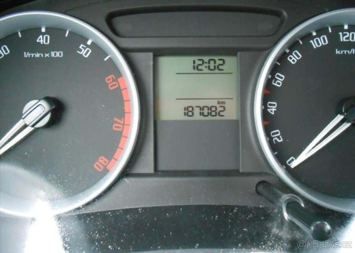 Škoda Fabia 1,2 HTP benzín - 14