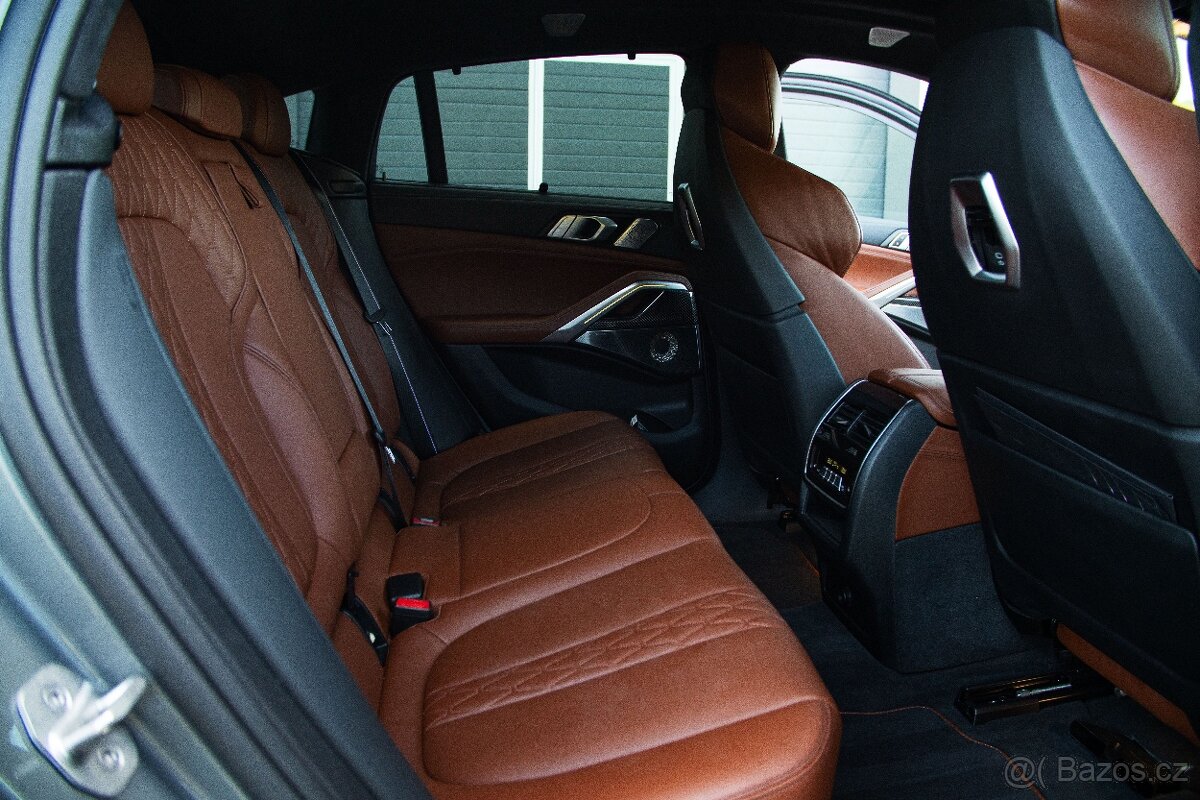 BMW X6 M60i xDrive INDIVIDUAL/B&O/SKY LOUNGE/MASÁŽ - 14
