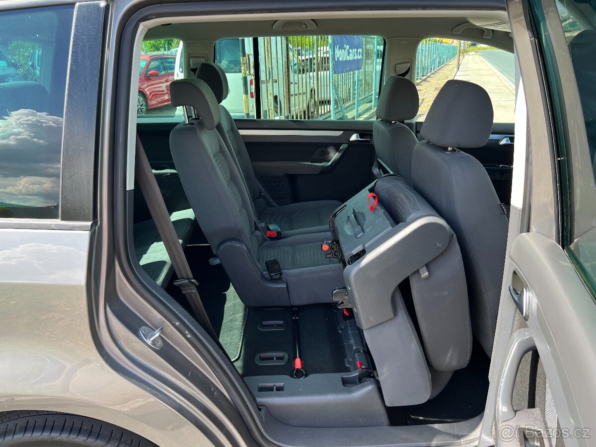 Volkswagen Touran, 2.0 TDi 125kW 7 MÍST, TAŽNÉ - 14
