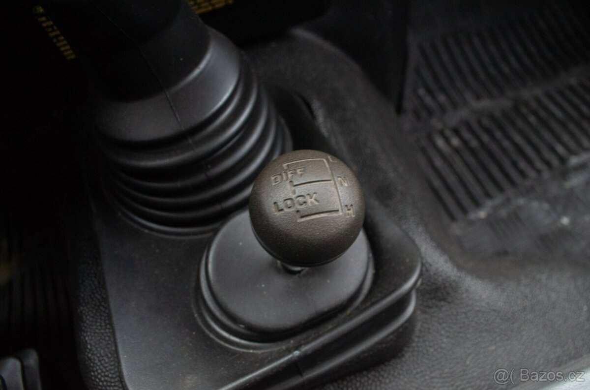 Land Rover Defender 110 2.5 Td5 HC PickUp - 14