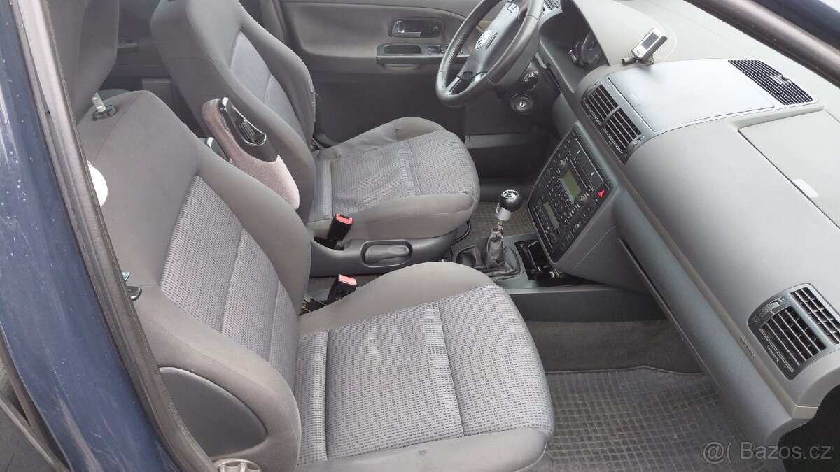 REZERVACE-Volkswagen Sharan 1.9TDi 85kW 4x4 r.v.2008 - 14