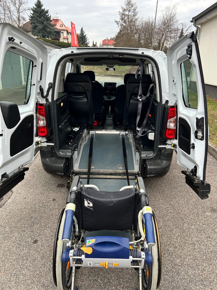 Berlingo pro převoz invalidního vozíku - 14