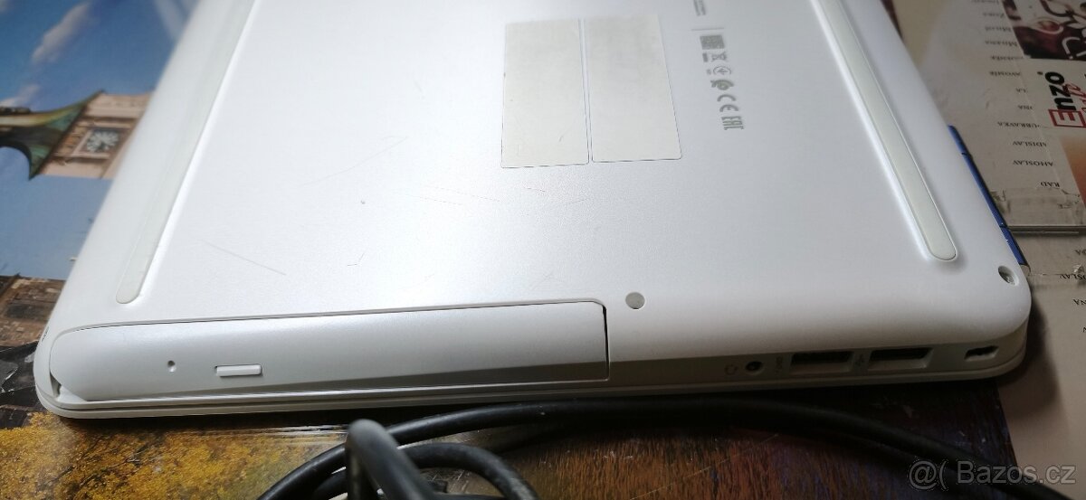 HP Model 15-au120nf - 14