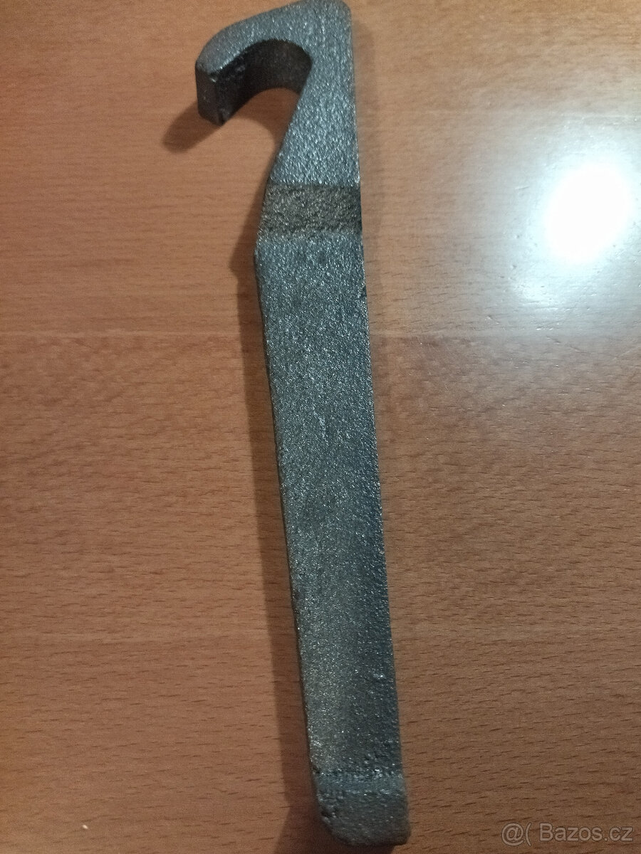 Kovové odlitky na pověšení, náhrad.odlitky na rošt kotle - 14