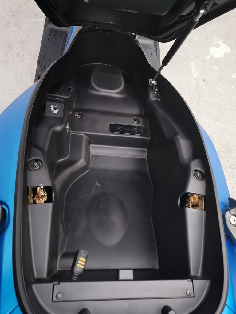 Skútr KYMCO X-TOWN 125i odpočet DPH - 14