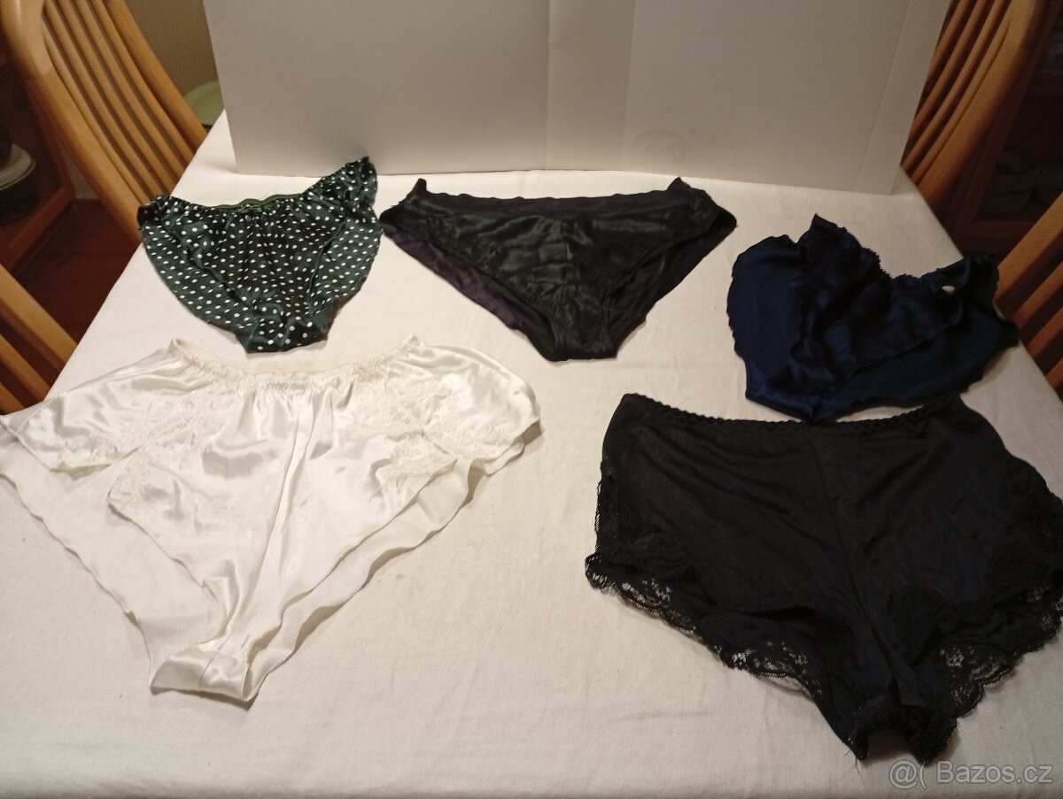 Prodám prádlo - 23 ks - vyřazené - 14