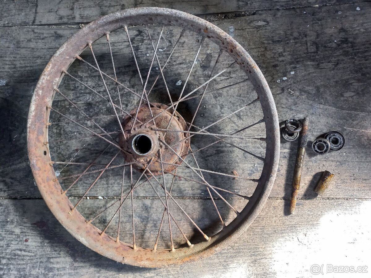 ČZ 125 t - ČZ 125b - Přední kolo - 14