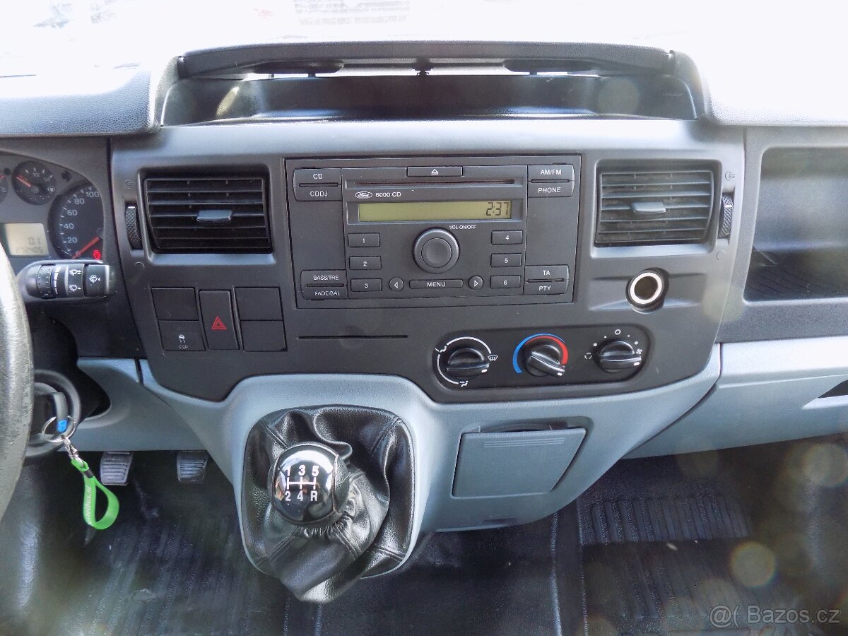 Ford Transit 2.2 TDCI 63 KW SWB 260 TAŽNÉ - 14