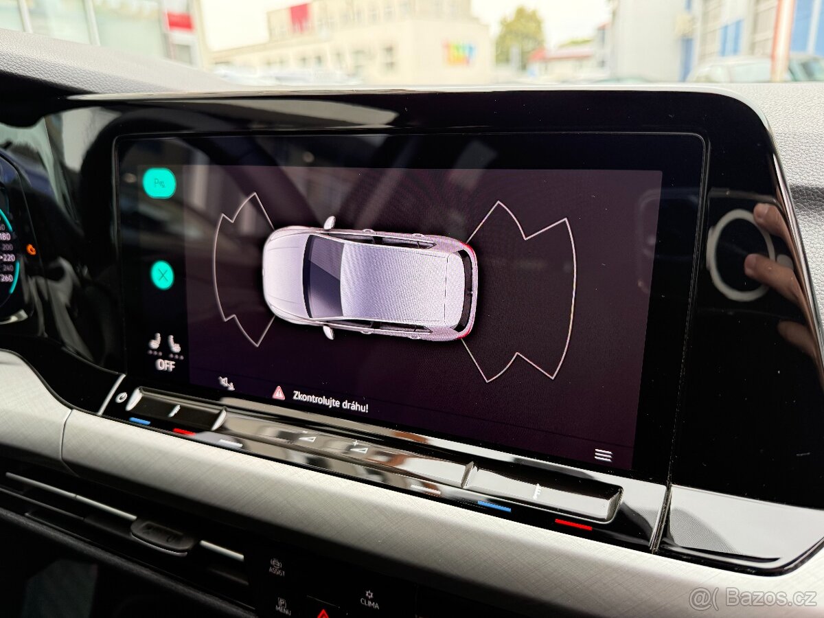 VW Golf Comfortline 1.0 eTSI 81kW DSG ACC - záruka Autodraft - 14