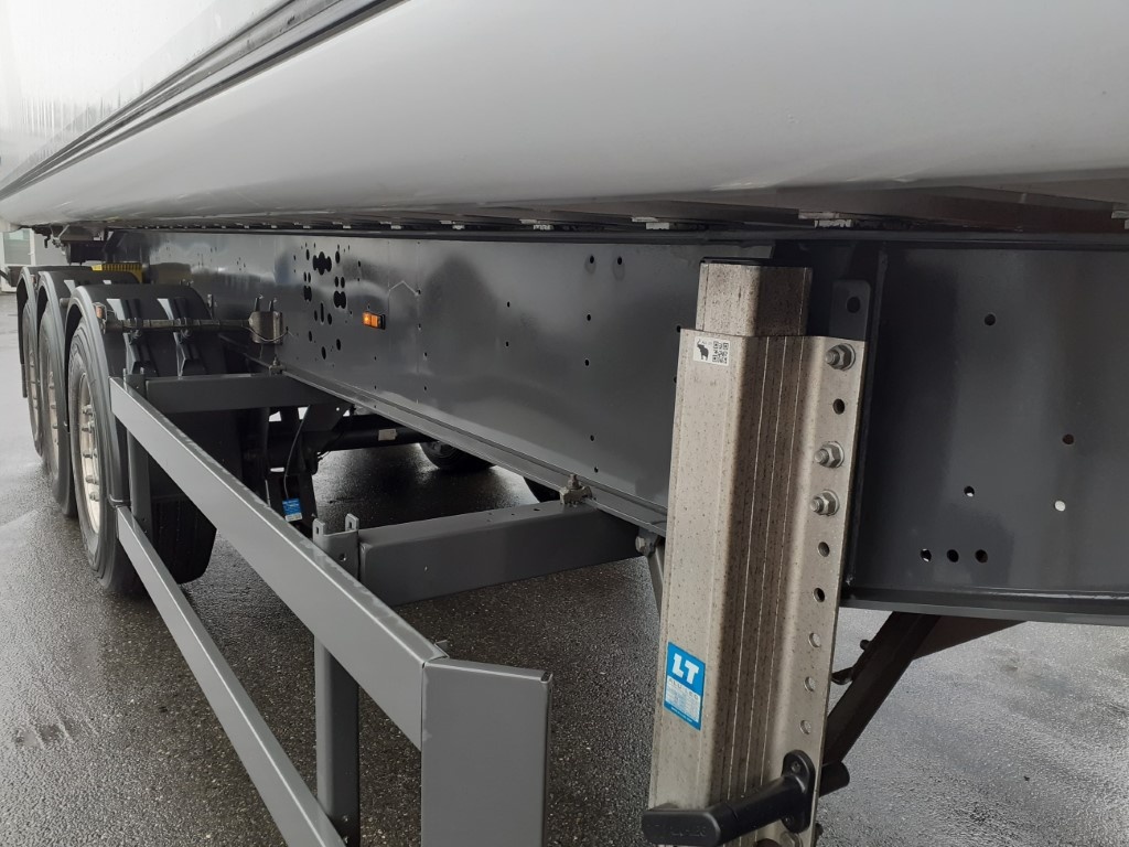 Schmitz SKI 50m3 - 14