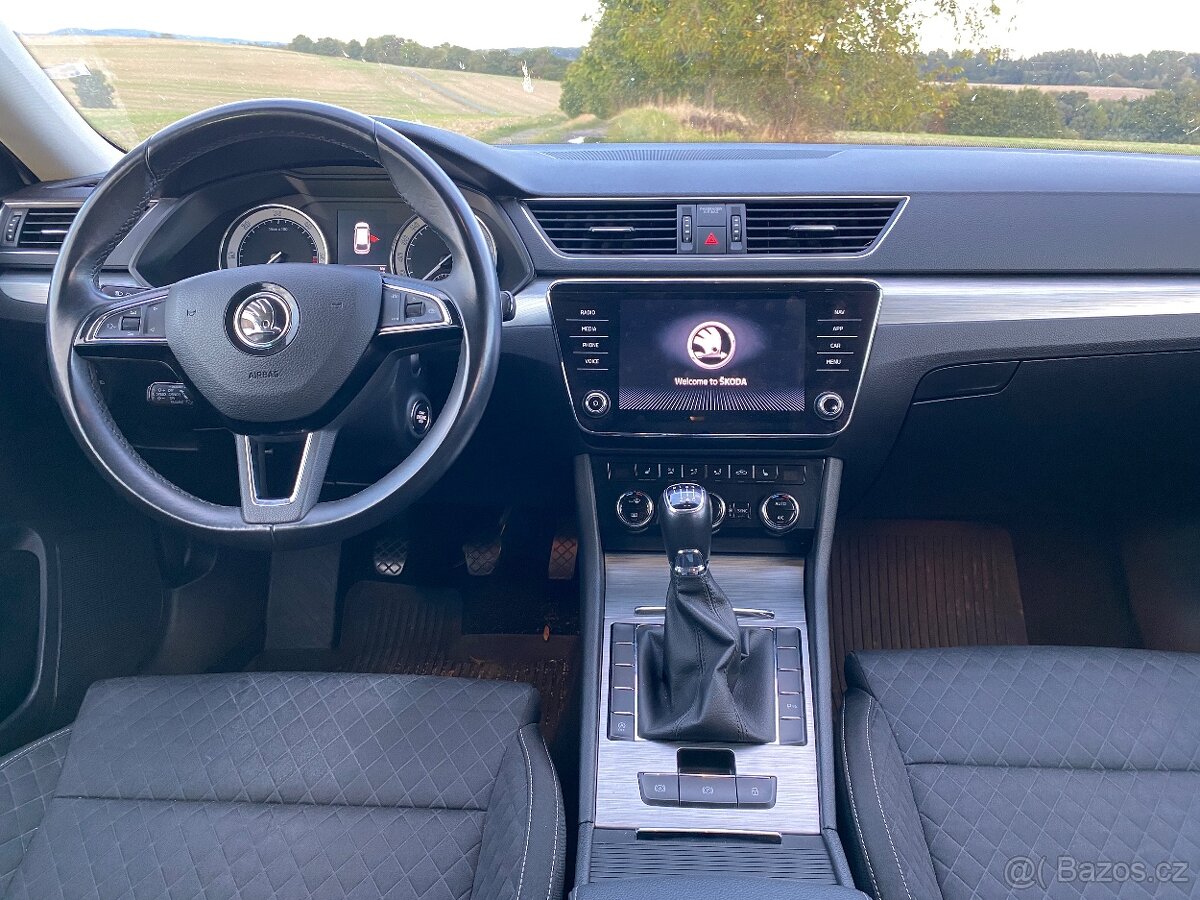 Škoda Superb 2,0 TDI 110 kw Ambition Combi - 14