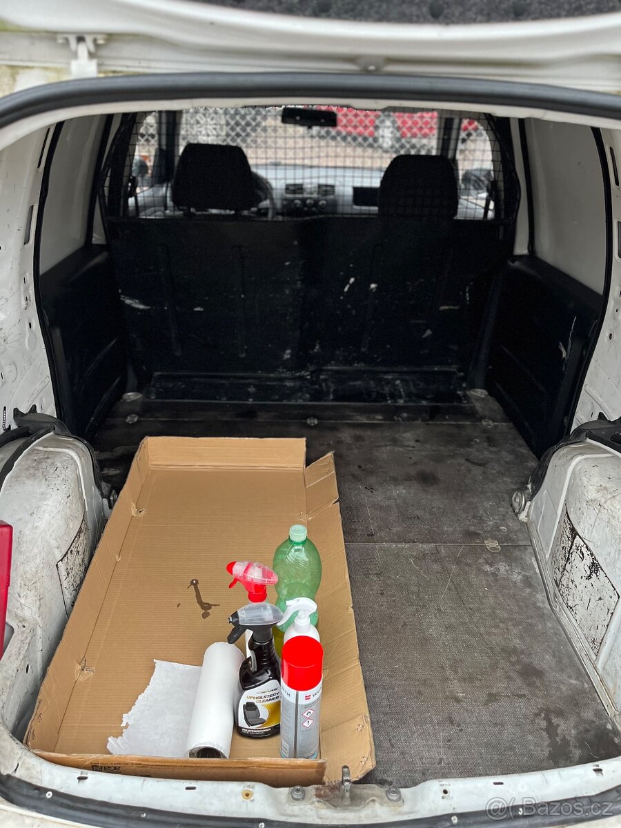 Škoda Romster Pick-up Praktik 2 místa 1,2 benzin - 14