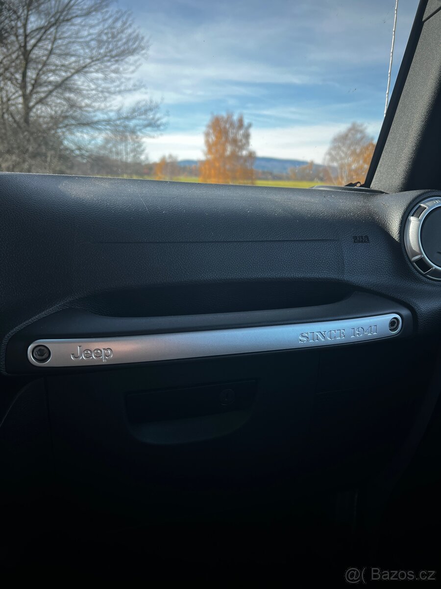 Jeep Wrangler 2.8, nafta, 2015 - 14