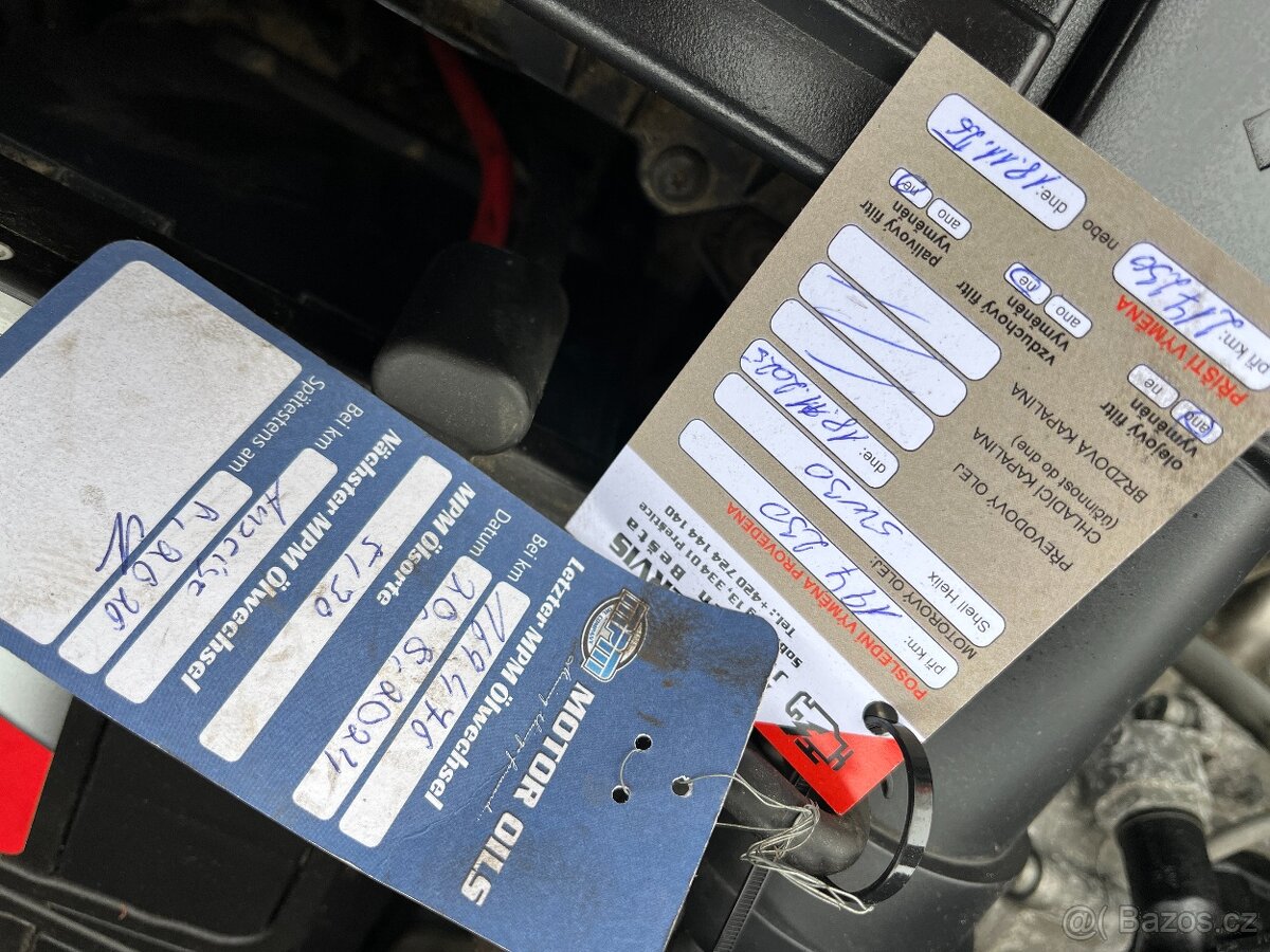 VW Caddy 2,0TDi 103KW 5 míst,2x šoup,climatr,vč.DPH - 14