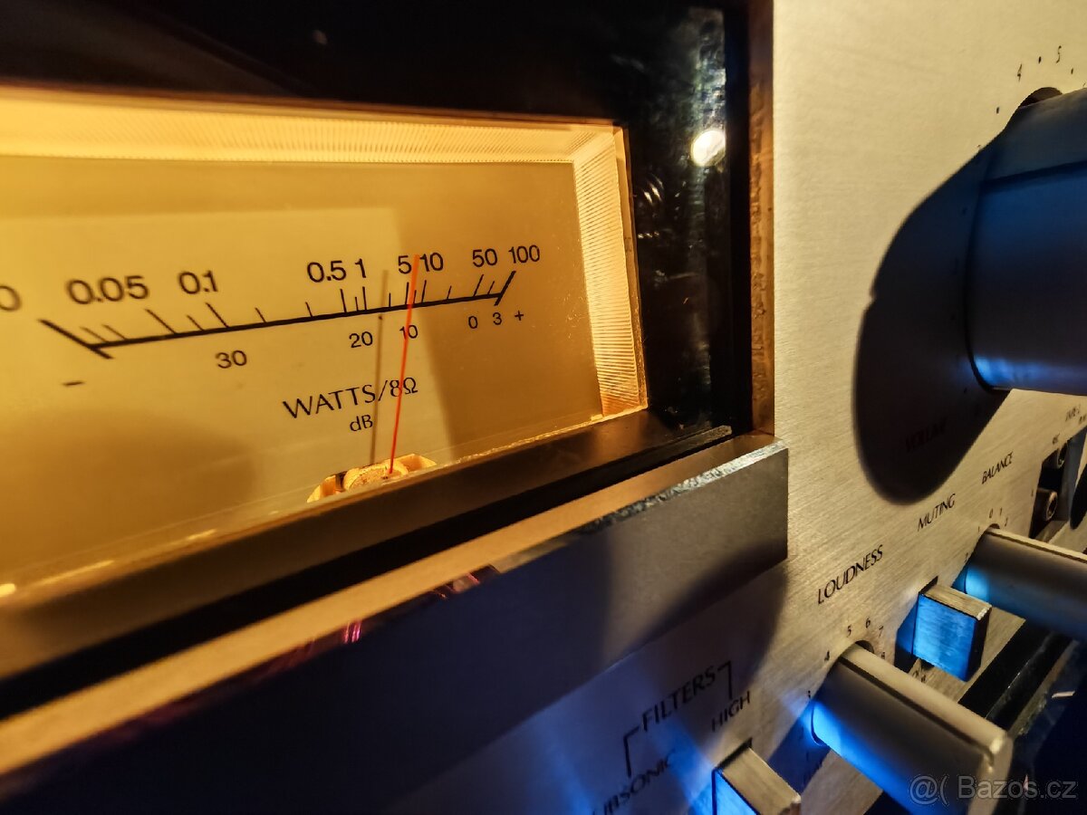 Zesilovač SANSUI - 14