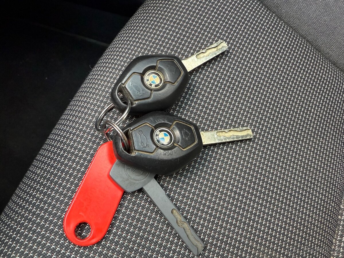 BMW 523 E60 2005 manual 130kw - 14