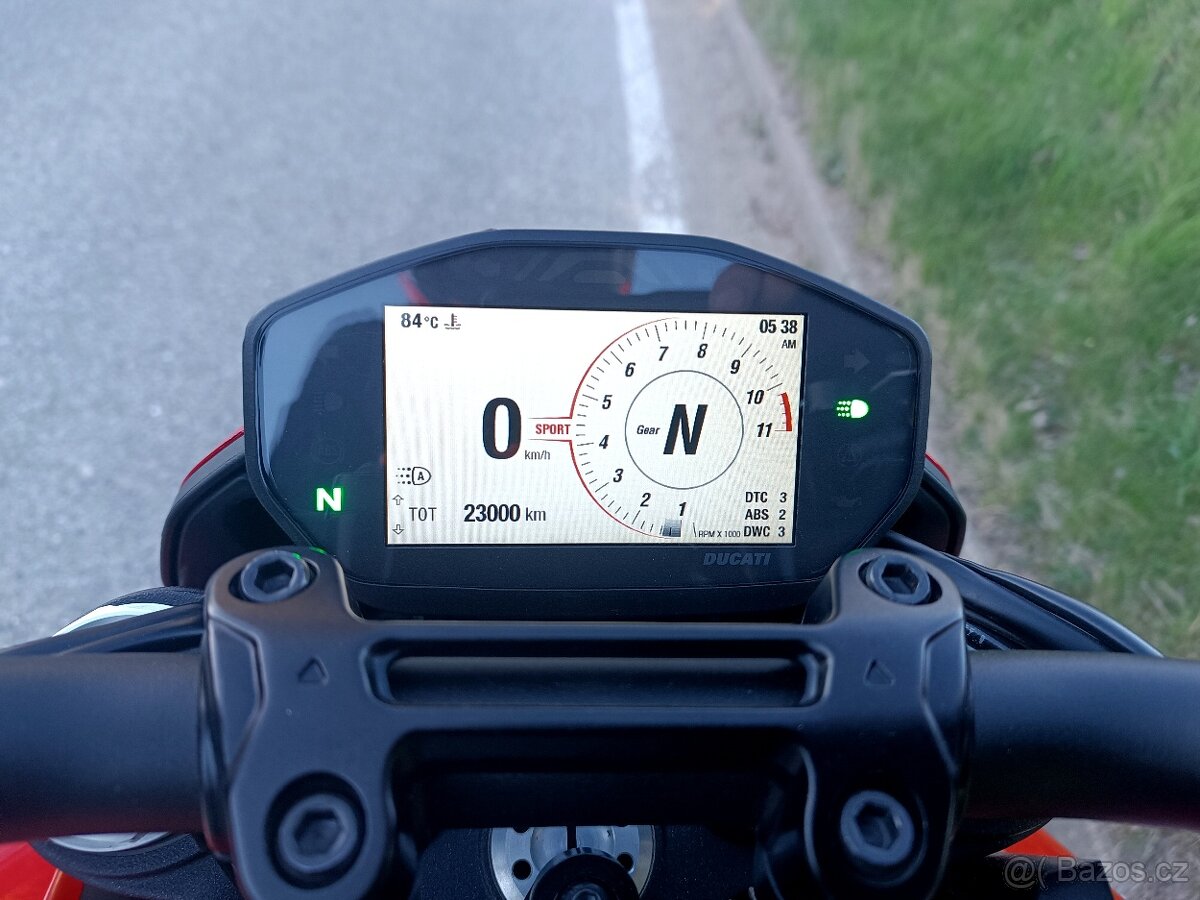 Ducati Hypermotard 950 - 14