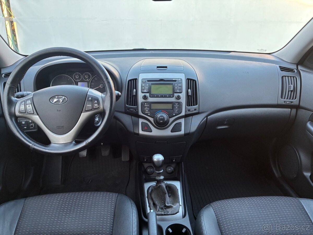 Hyundai i30, 1,6CRDi 85kW 2.maj. STK 09/2027 - 14