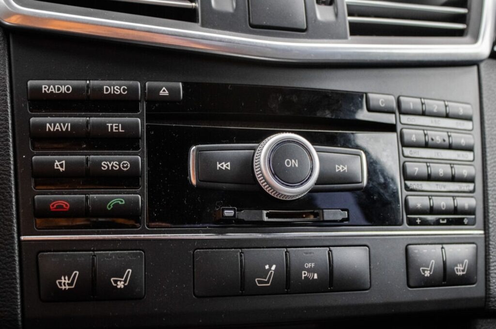 Mercedes-Benz E trieda Sedan 350 CDI BlueEFFICIENCY 4MATIC, - 14