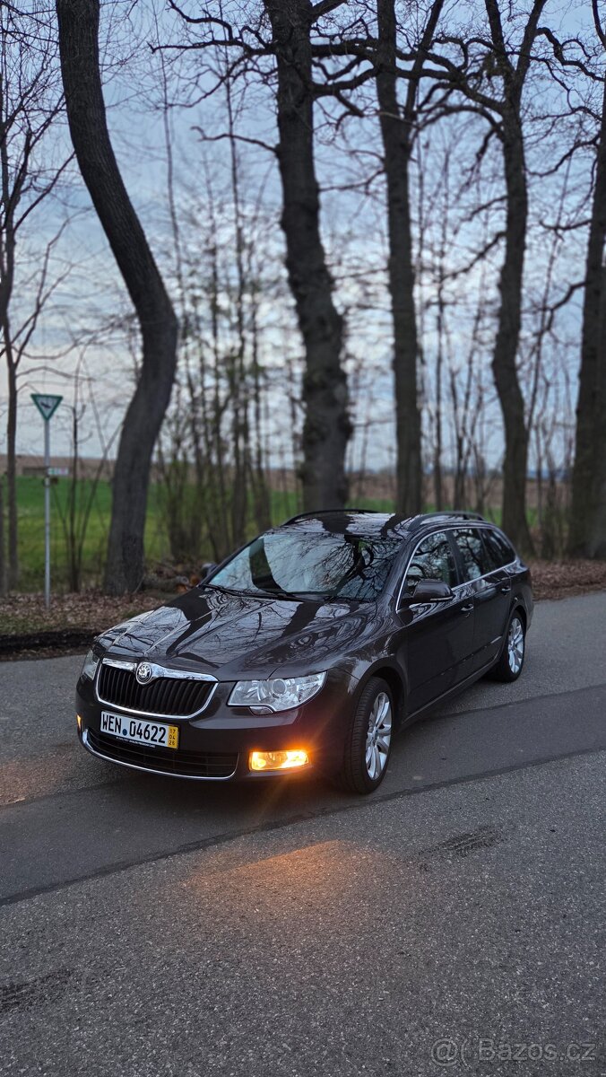Škoda Superb 2 2011 - 14