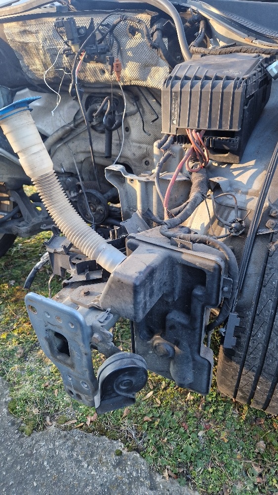 vw tiguan 5No starší i něco fac + karoserie viz obr blatníky - 14