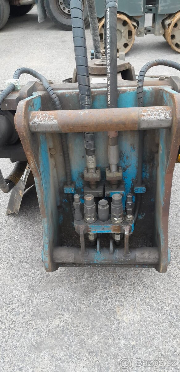 Prodám bourací kladivo Krupp Hydraulikhammer 870 - 14