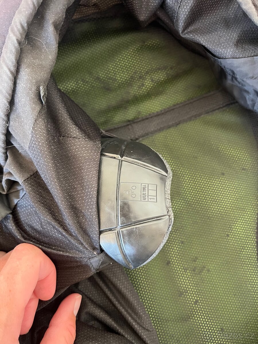 Motorkářská výbava - bunda a kalhoty Ixon, helma Airoh - 14