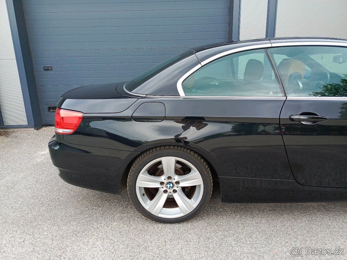 BMW 320i E93 - manual - cabrio - kůže - 14