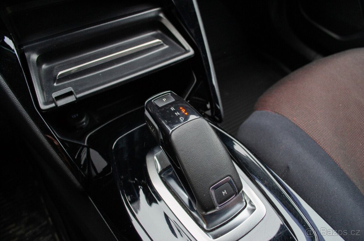 Peugeot 2008 1.2 PureTech 130 GT Pack EAT8 - 14