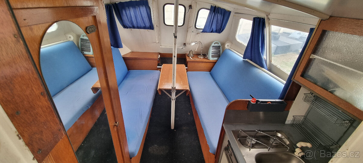 DOERAK 780-AK MOTOROVÁ KAJUTOVÁ LOD - 14