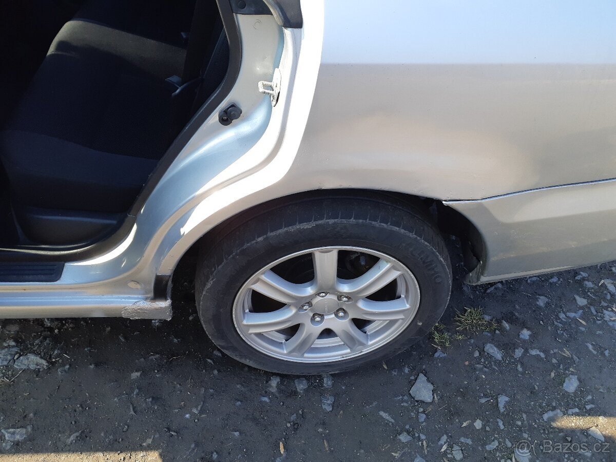 Subaru Impreza GG 2.0 92kw - 14