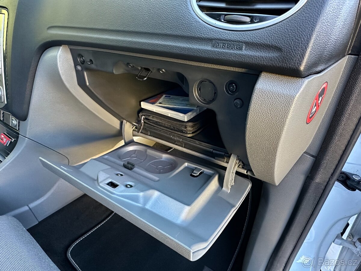 Ford Focus ST MK2 2.5T/166kW r.v.2010 - 14