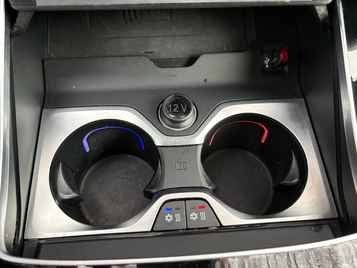 BMW X7 3.0 M50d DPH, 7MÍST, MAX VÝBAVA - 14