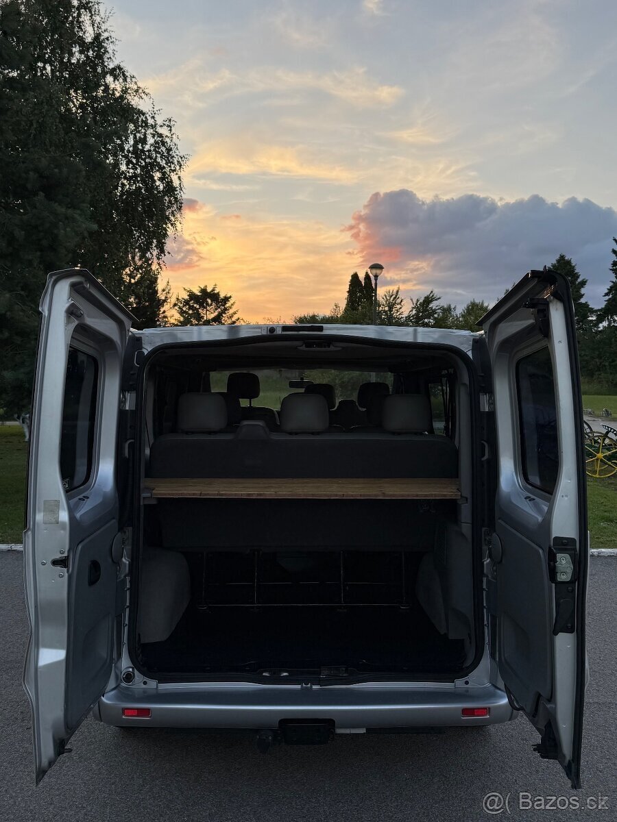 Opel Vivaro Life 2.5 Cdti 145ps • 9- miestný buss • - 14