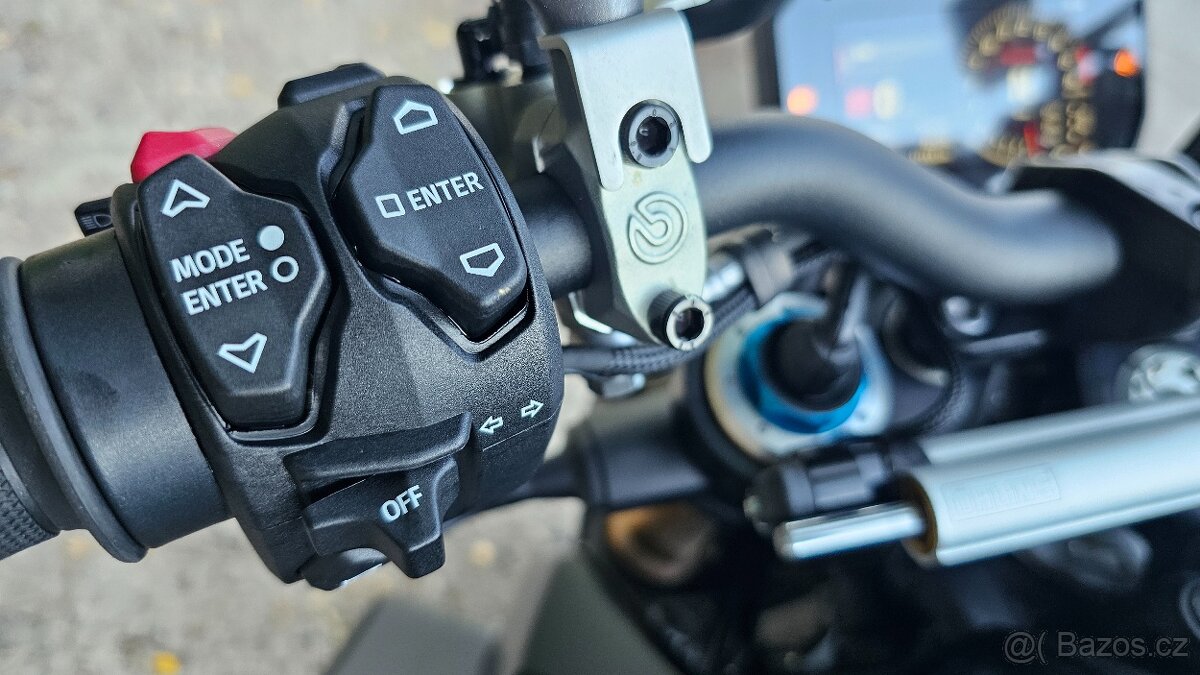 Ducati streetfighter v4s, r.v. 2023 - 14