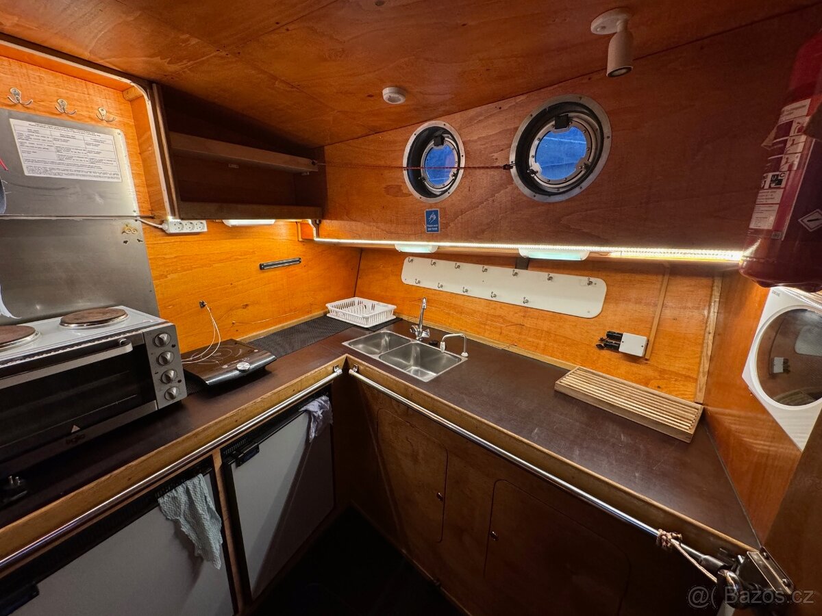 Expediční motorsailer - 14