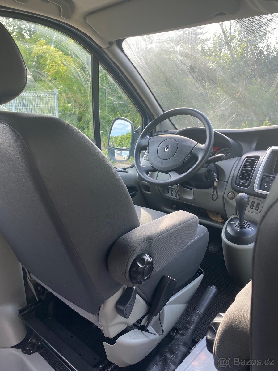 Renault Trafic - 14