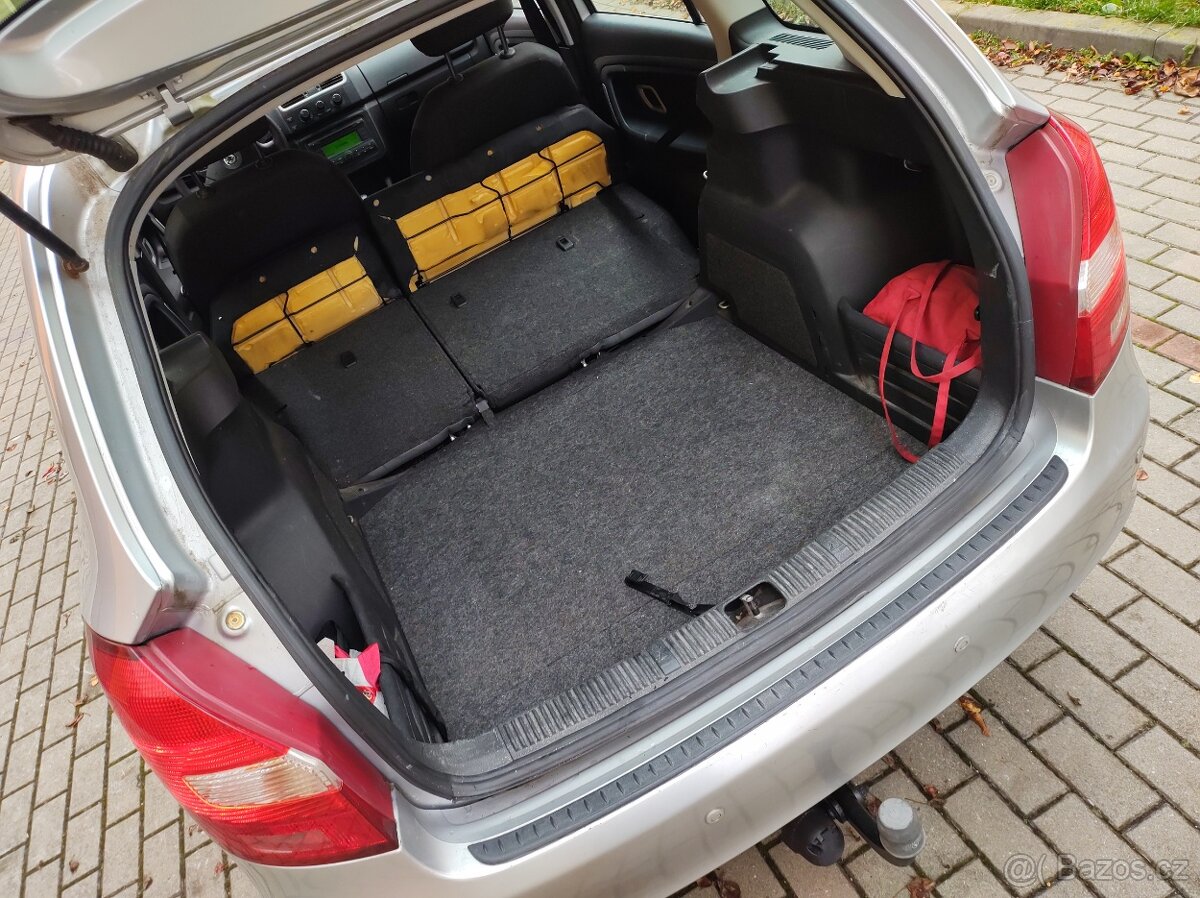 Škoda Fabia Combi 1.4TDi 4.1l/100 KLIMA,tažne,parkov.senzory - 14