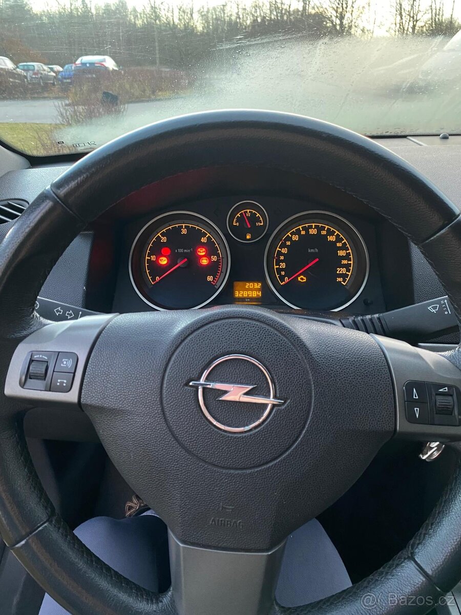 Opel Astra H GTC 1.7 CDTI (74 kW) - 14