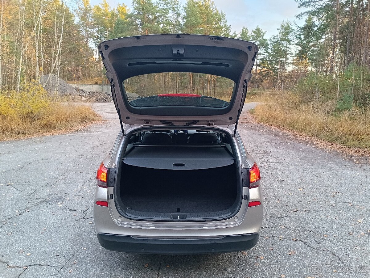 Hyundai I30 kombi rok 2018,najeto: 112.252 km, Nové v CZ - 14