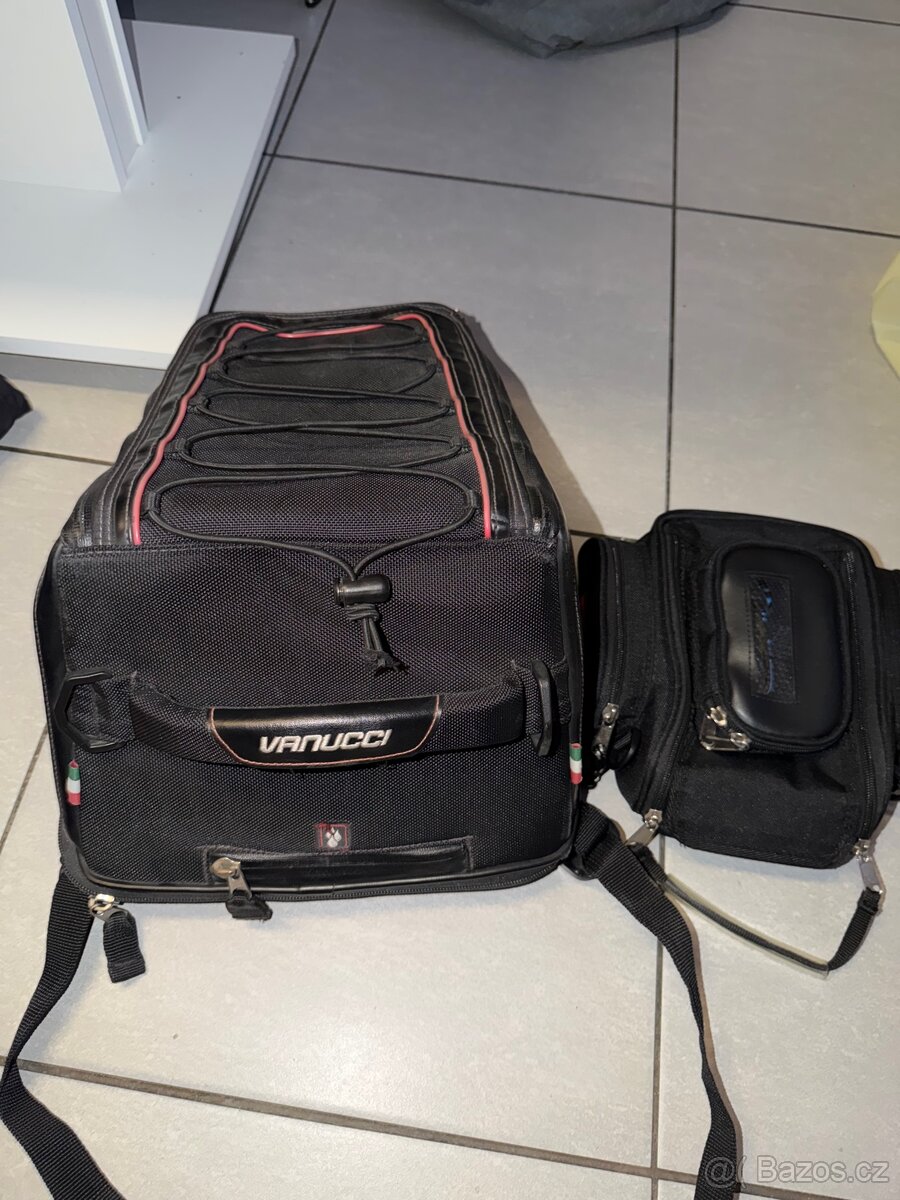 Prodám výbavu (helma, boty, zámek, batohy (dohoda)) - 14