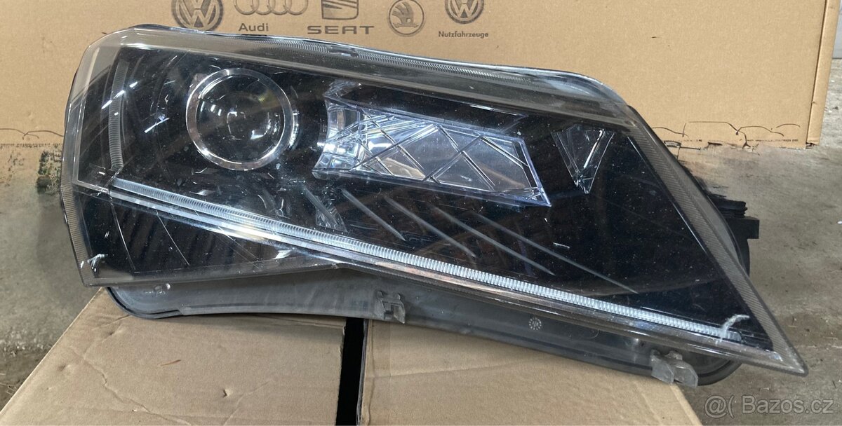 Přední část Škoda Superb 3 - 14