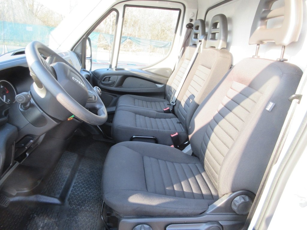 Iveco Daily 35C16, 23 000 km - 14