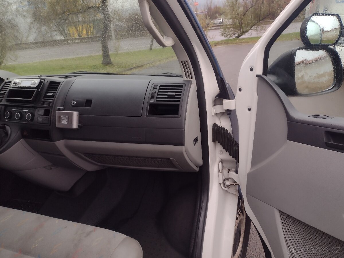 VW Transporter T5 2.0TDI - 14