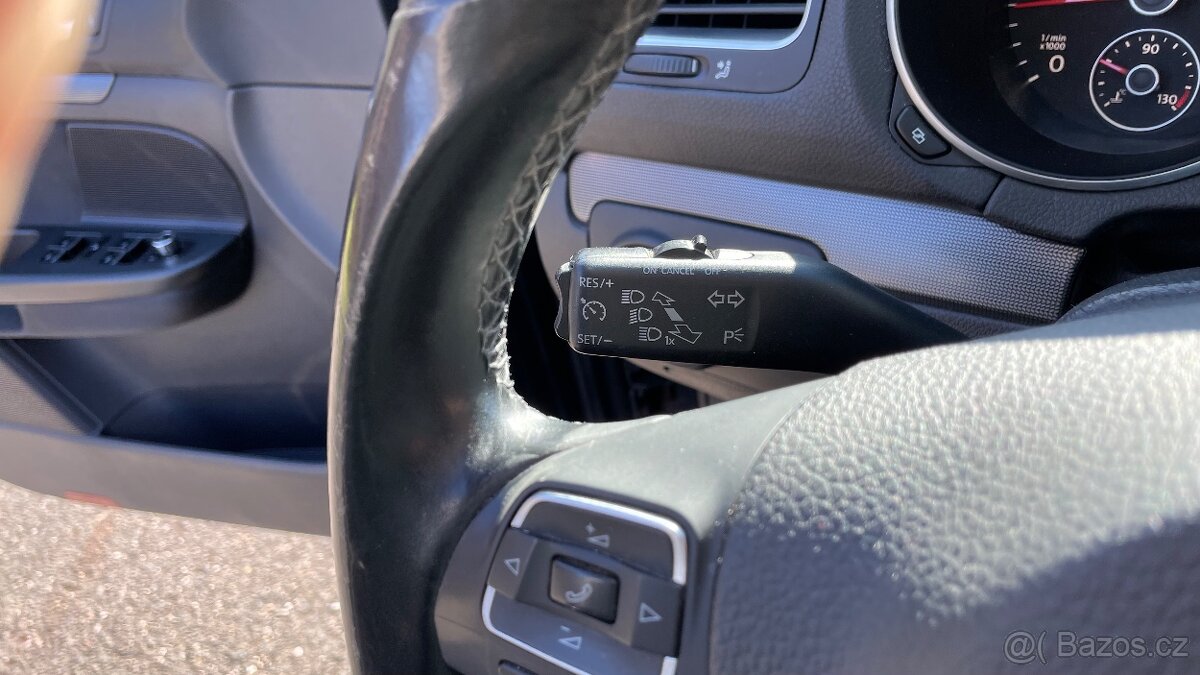 VW GOLF VI 1.6TDi STYLE CLIMATRONIC - 14