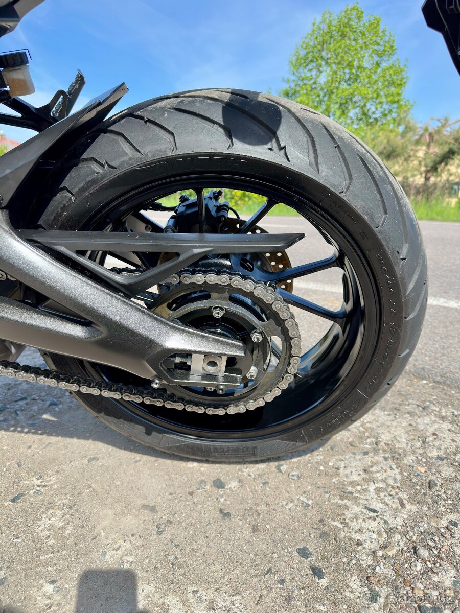 Yamaha Xsr 900 - 14