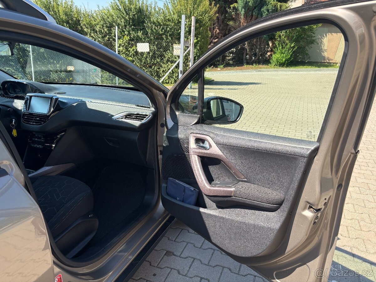 Peugeot 2008 1.2i 60kw, nová TK do 06/2027 - 14