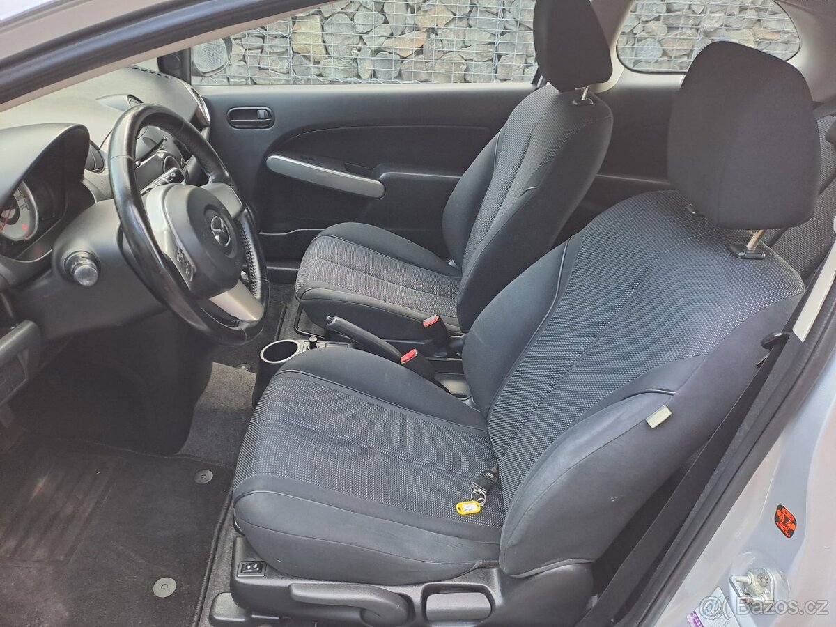 Mazda 2 - 14