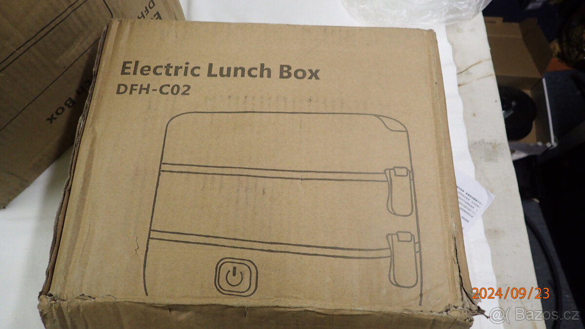 Přenosný ohřívací box čtyři nerez nádoby, obsah 2L - 14