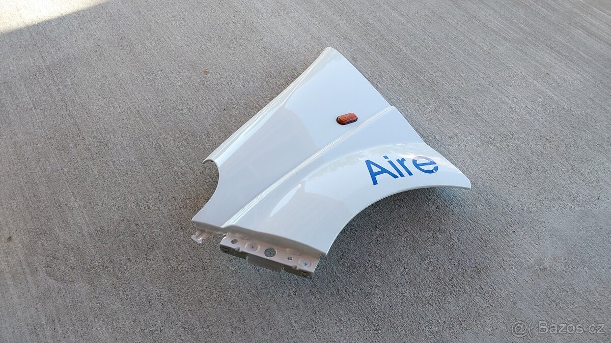 Renault Trafic – Blatníky přední bílé - 14